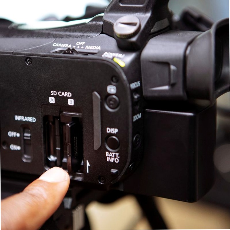 Videocamera professionale Canon XA65