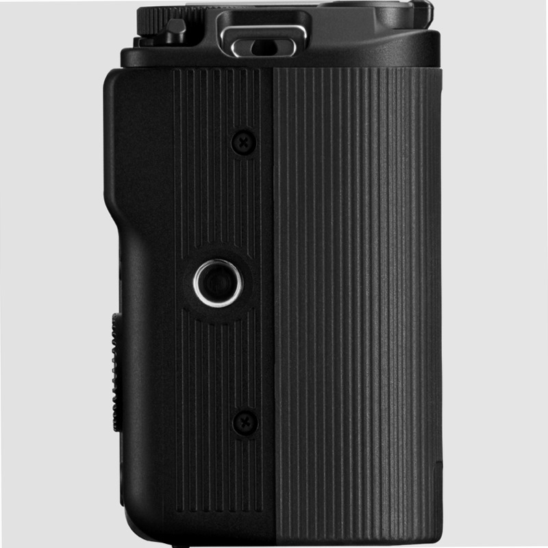 Videocamera Mirrorless Canon EOS R50 V + Obiettivo RF-S 14-30mm 4f/
