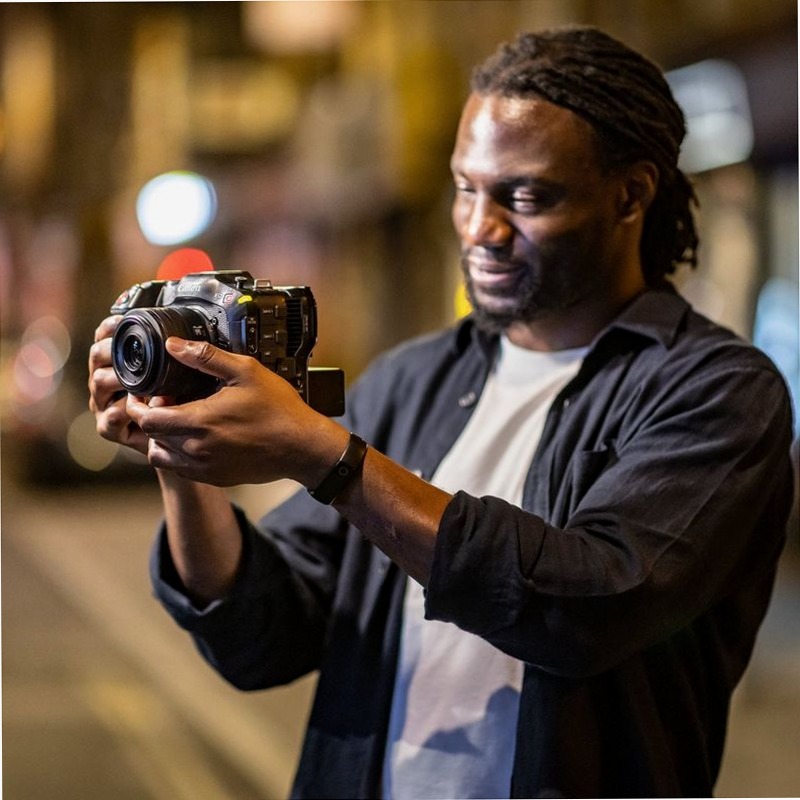 Canon EOS C70 - La tua prossima macchina fotografica professionale