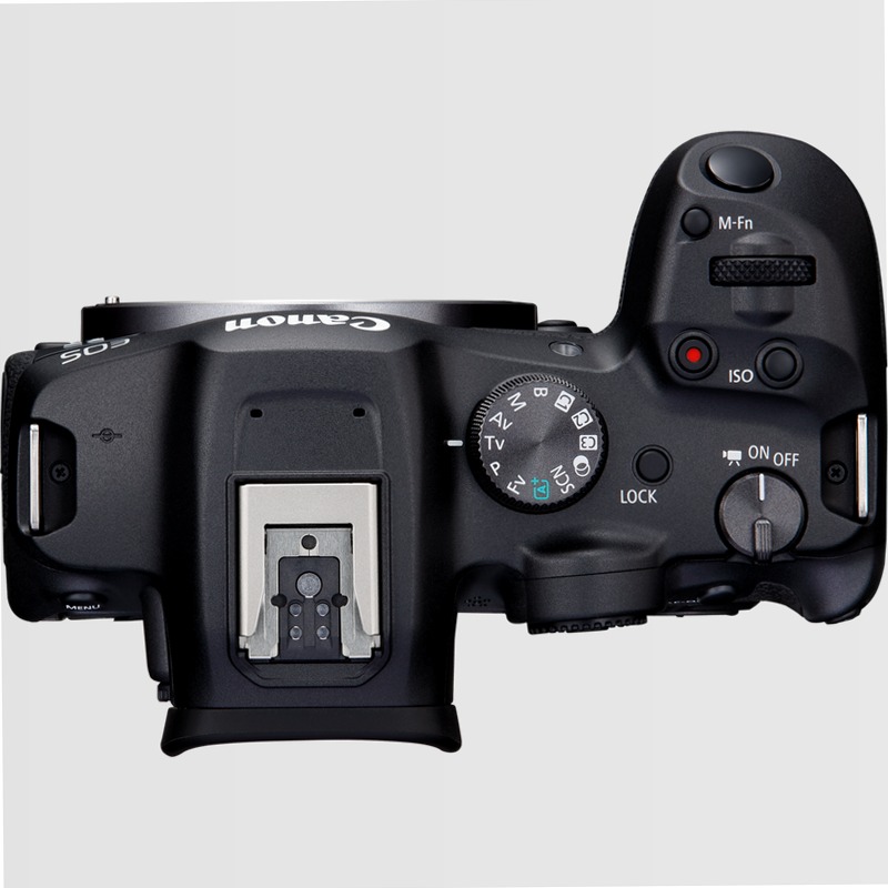 Fotocamera Mirrorless Canon EOS R7 + Obiettivo RF-S 18-150mm 5f/