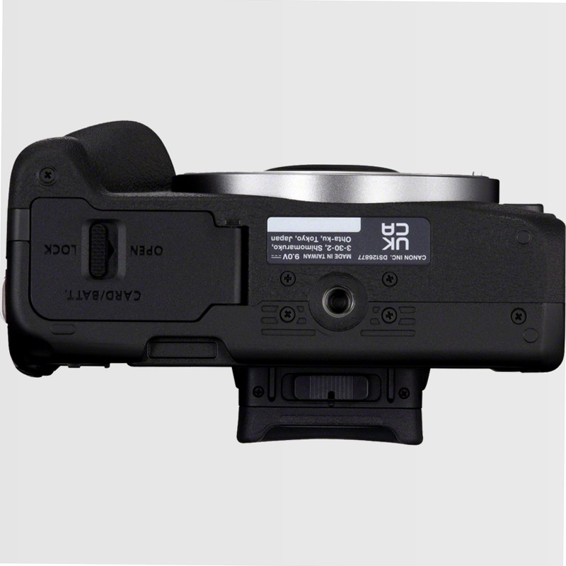 Fotocamera Mirrorless Canon EOS R50 + Obiettivo RF-S 18-150mm