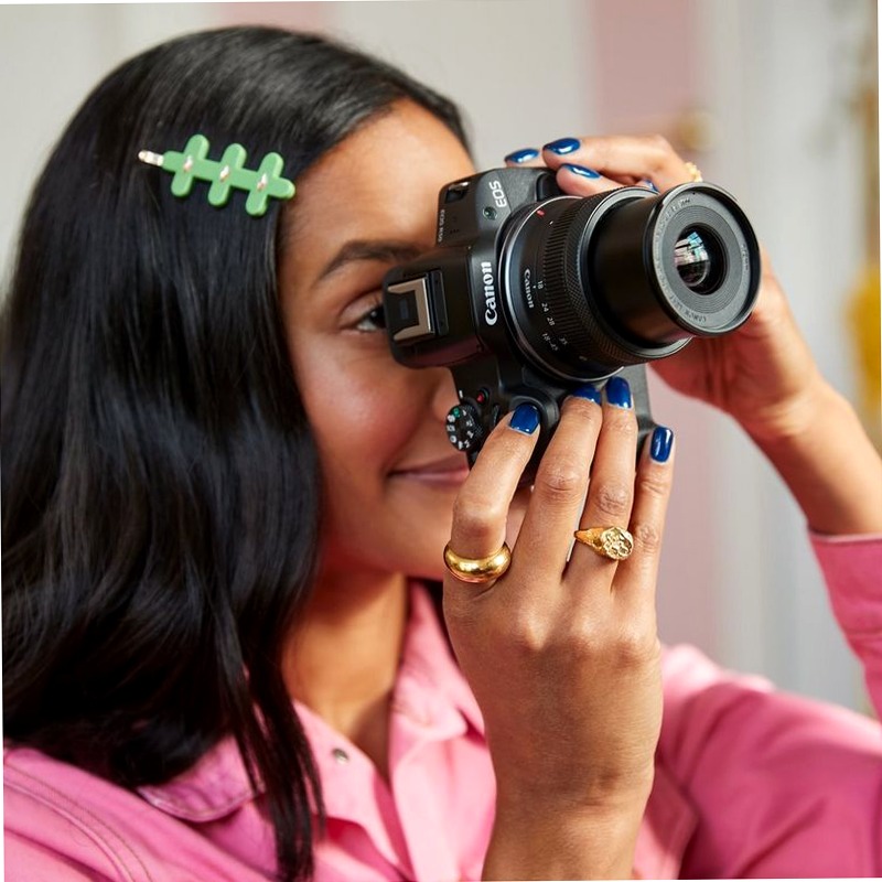 Fotocamera Mirrorless Canon EOS R50 + Obiettivi