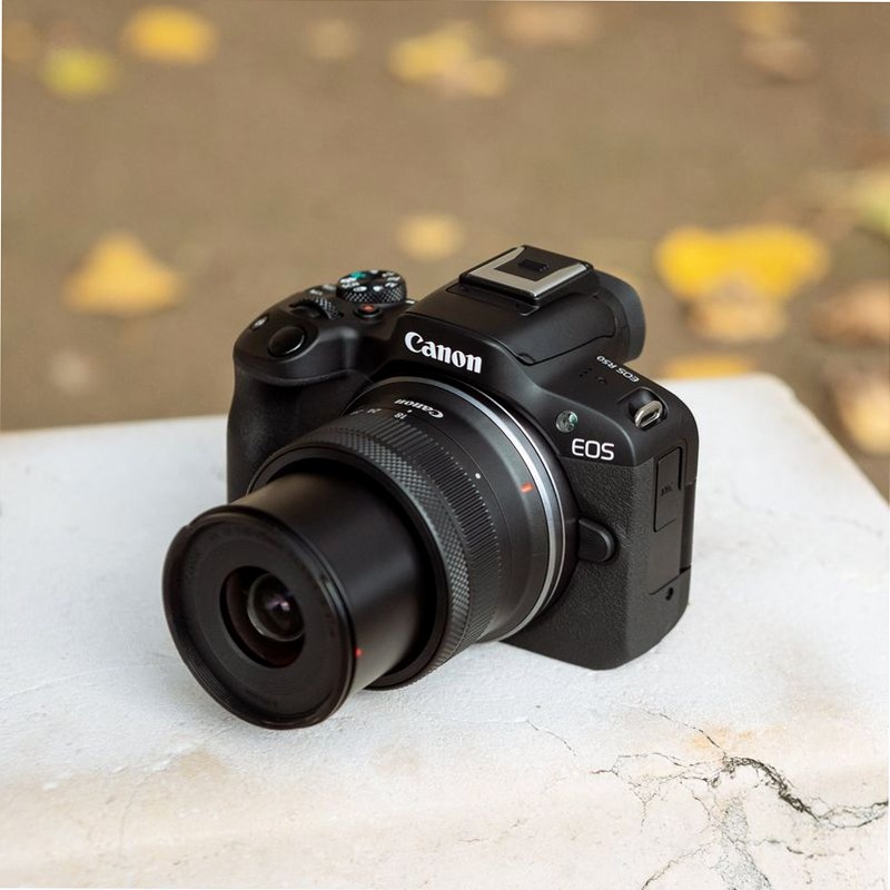 Fotocamera Mirrorless Canon EOS R50 + Obiettivi