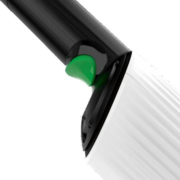 Nuovo Aspirabriciole Folletto VM7 con cavo USB-C all’interno