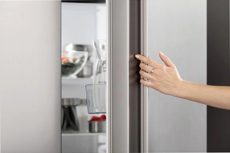 Hisense REFRIG HZF5508UEB RS711N4WCE Acciaio E 355lt