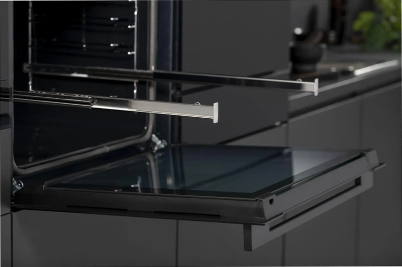 Forno Hisense BI614P8B - Classe A+ 77 A Nero