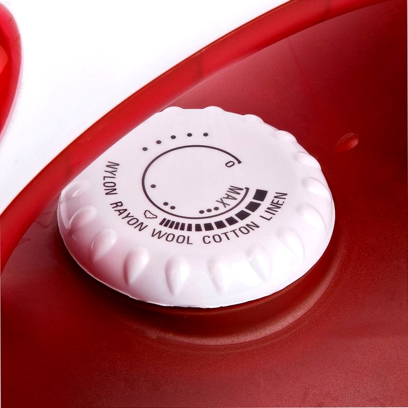 Ferro da stiro ST01 - Potenza e Comfort Acciaio 1800w