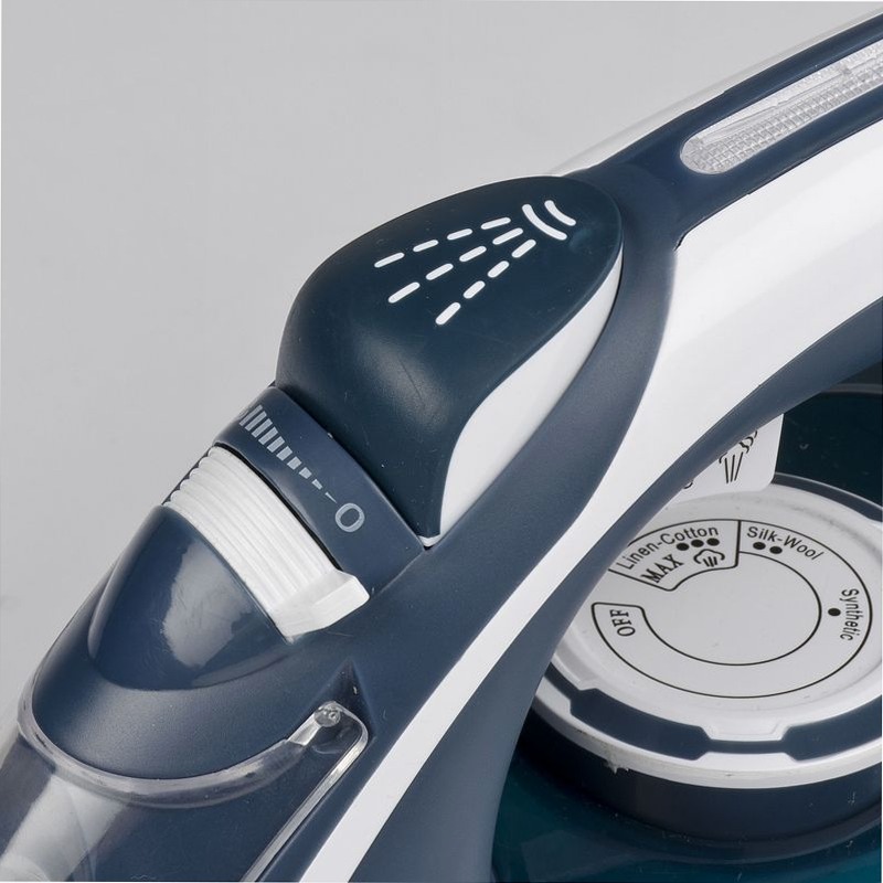 Ferro da Stiro ST60 - Potenza e Funzionalità Acciaio 450lt