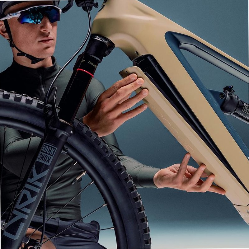 TR AtlasPro Carbon