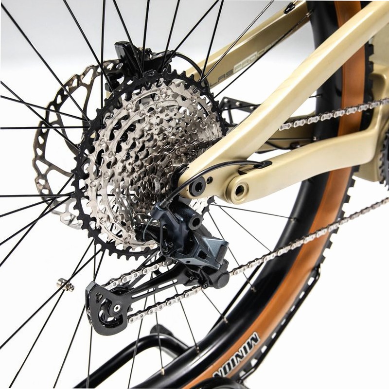 TR AtlasPro Carbon
