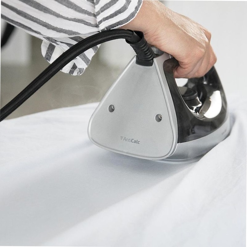 Total Iron 7000 SteamPro 2400w