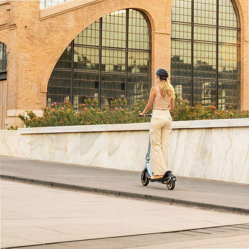 Bongo Serie M20 Scooter Elettrico