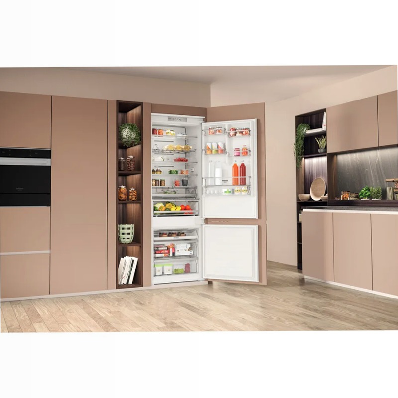 Frigorifero combinato Hotpoint Ariston HA SP70 T132 99lt Incasso
