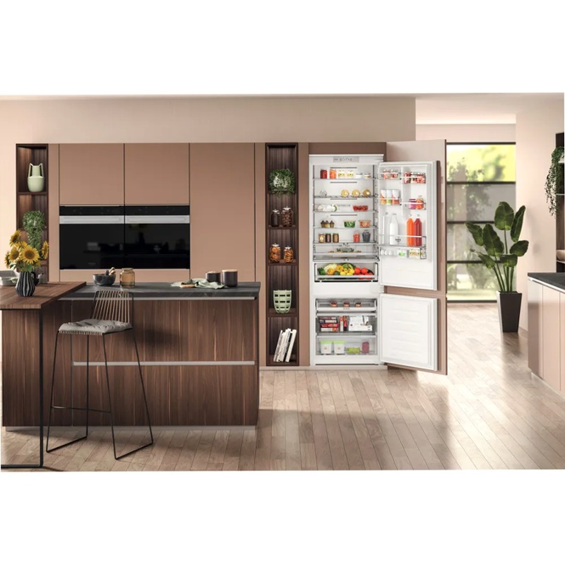 Frigorifero combinato Hotpoint Ariston HA SP70 T132 99lt Incasso