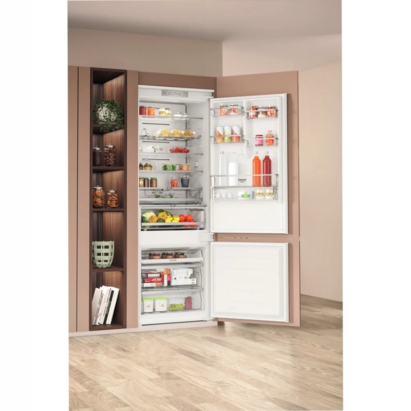 Frigorifero combinato Hotpoint Ariston HA SP70 T132 99lt Incasso
