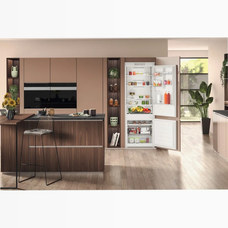 Frigorifero combinato Hotpoint Ariston HA SP70 T111 99lt Incasso