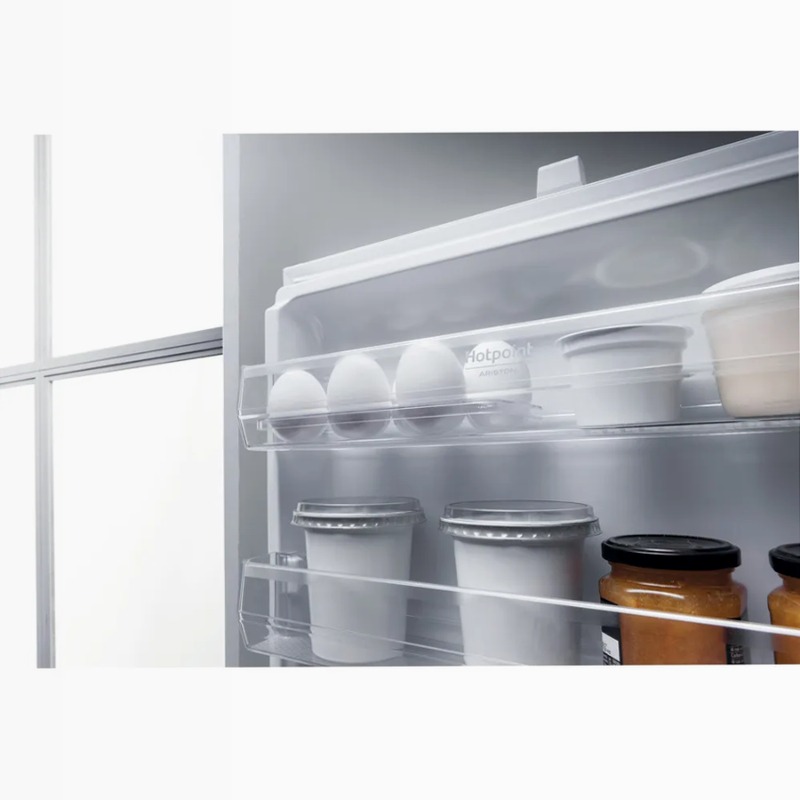Frigorifero combinato Hotpoint Ariston BCB 7030 E C O31 79lt Incasso