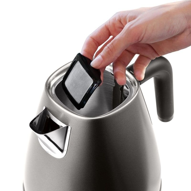 Bollitore Distinta Titanium KBIN2001.TB - De'Longhi Titanio elettrico