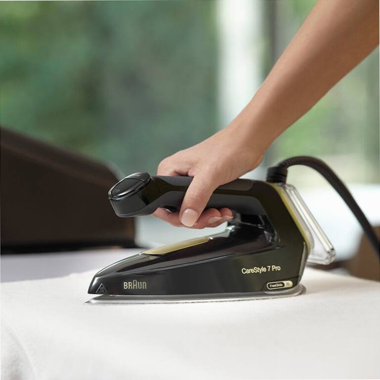 Sistema stirante a vapore CareStyle 7 Pro IS 7298 Verde oliva metallizzato 2700w