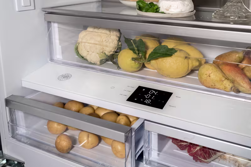 Frigorifero French Door 90cm con Ice Maker & Dispensatore Ghiaccio E 389lt