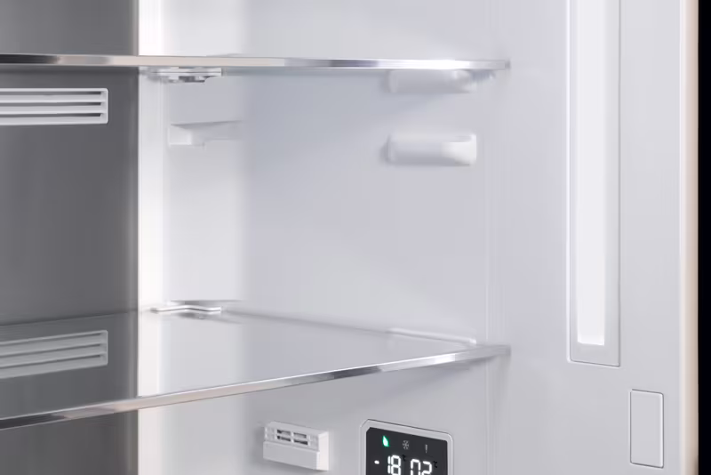 Frigorifero Combinato 60 cm Vetro Nero E 266lt Libera
