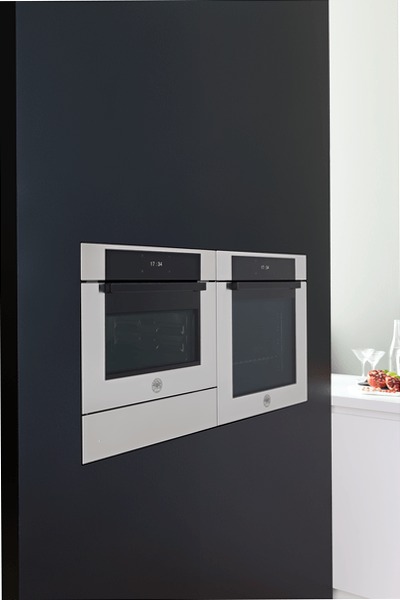 Microonde Combinato 60x45cm - Funzionale e Moderno 38 A Acciaio