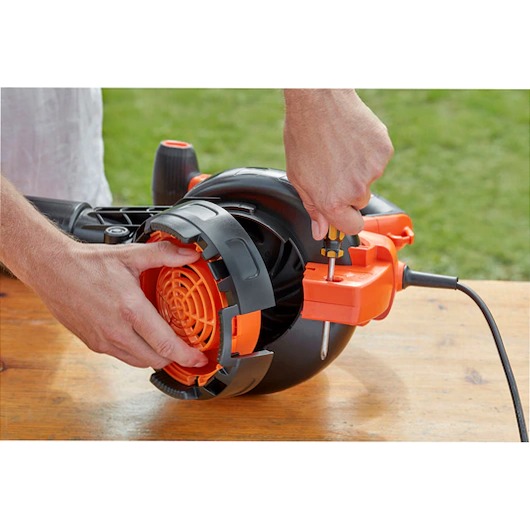Soffiatore/Aspiratore/Trituratore a filo con ZAINO 3000 W