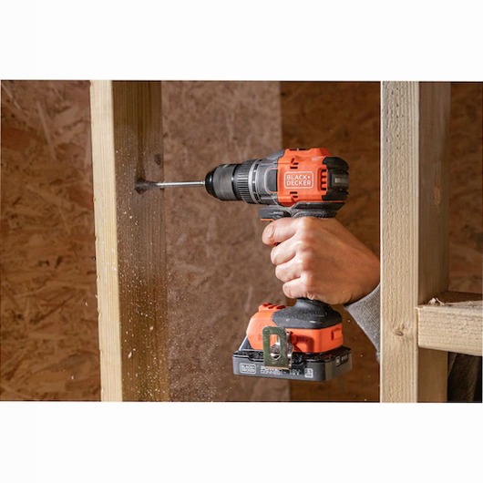 Trapano Avvitatore 18V Brushless - Potenza e Comodità