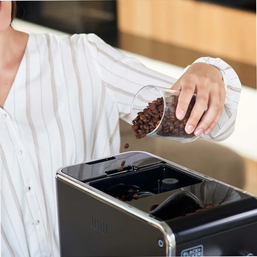 Macchina per caffè espresso BLACK+DECKER 1470W