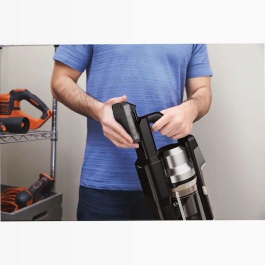 Scopa Ricaricabile POWERSERIES™ PREMIER™ 18V | BLACK+DECKER®