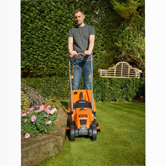 Rasaerba elettrico 1200W, larghezza taglio 32cm