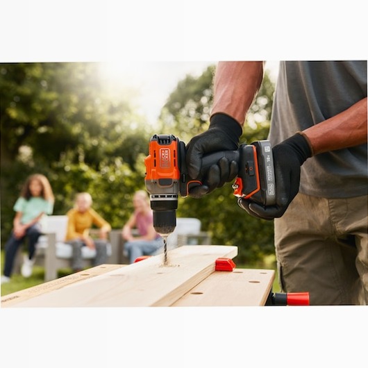 Trapano avvitatore BLACK+DECKER 18V