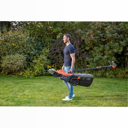 Rasaerba a filo 1400W, 34cm con impugnatura EasySteer