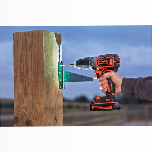 Trapano Avvitatore a percussione Brushless 18V (Unità senza batteria e caricabatterie)