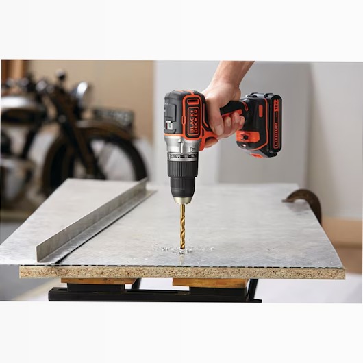 Trapano Avvitatore a percussione Brushless 18V (Unità senza batteria e caricabatterie)