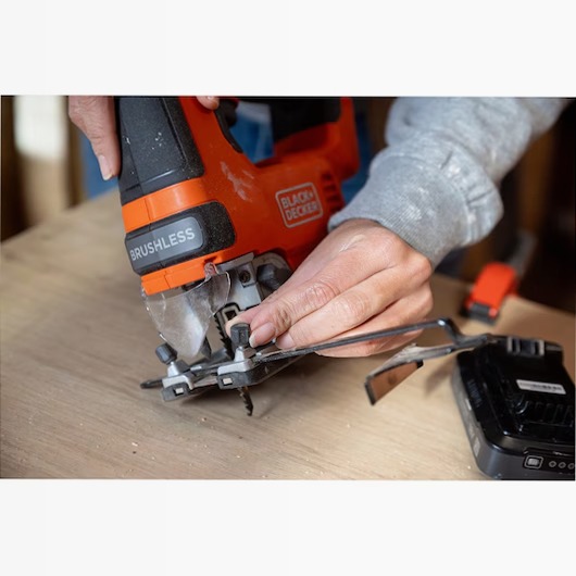 Seghetto Alternativo 18V Brushless - BLACK+DECKER