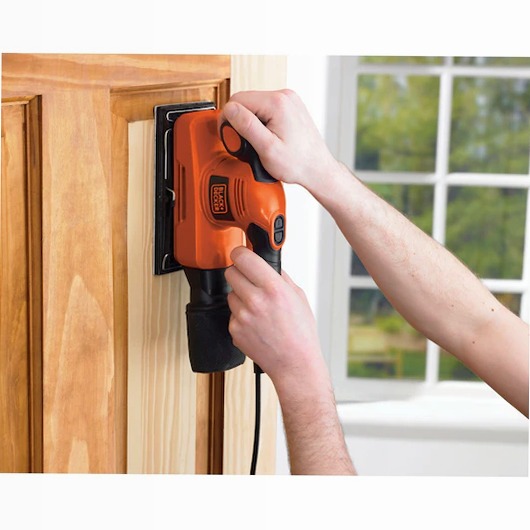 Levigatrice orbitale BLACK+DECKER 240 W