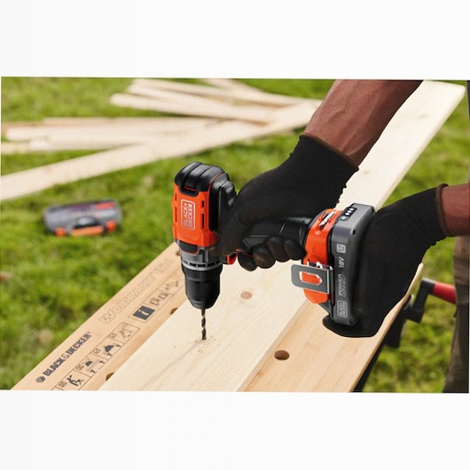 Trapano avvitatore a batteria 18V BLACK+DECKER