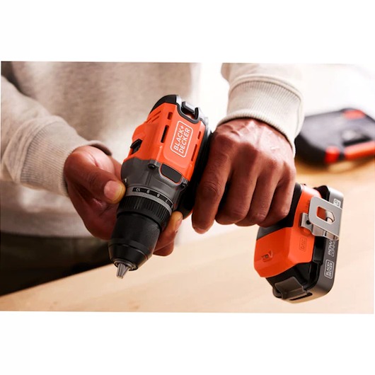 Trapano avvitatore a batteria 18V BLACK+DECKER
