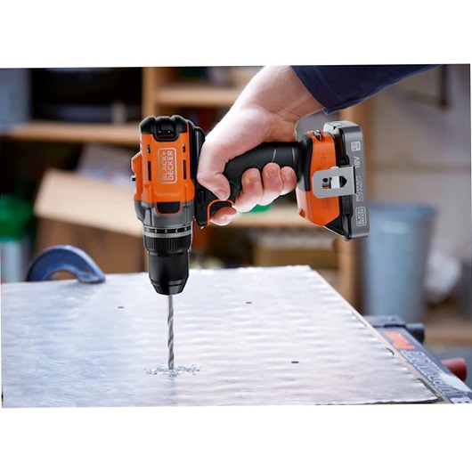 Trapano avvitatore a batteria 18V BLACK+DECKER