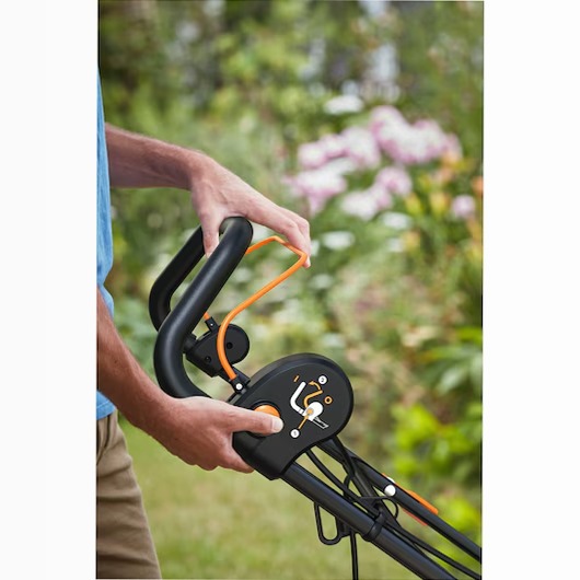 Rasaerba A Filo 40 cm 1800W - BLACK+DECKER