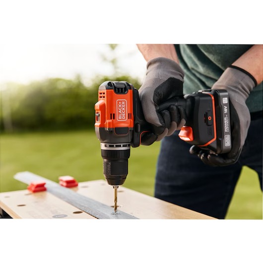 Trapano Avvitatore BRUSHLESS 18V BLACK+DECKER