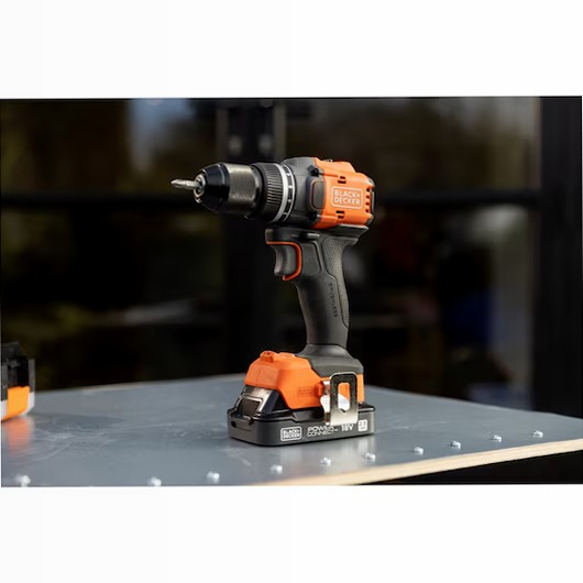 Trapano Avvitatore 18V Brushless - Potenza e Comodità