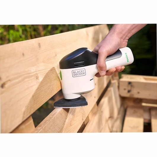 Levigatrice per dettagli 12V reviva™ | BLACK+DECKER