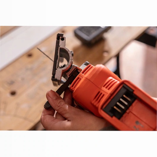 Seghetto Alternativo 18V Brushless - BLACK+DECKER