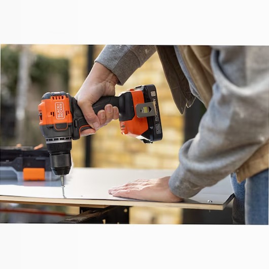 Trapano avvitatore 18V Brushless - Potenza e Comodità