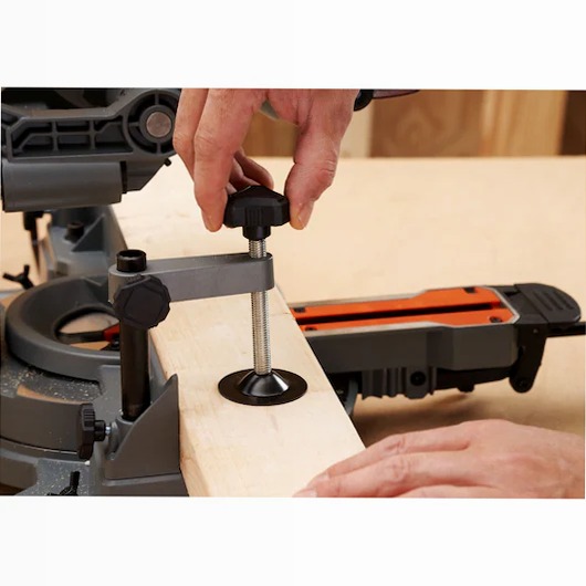 Troncatrice 1600W - 216mm | BLACK+DECKER