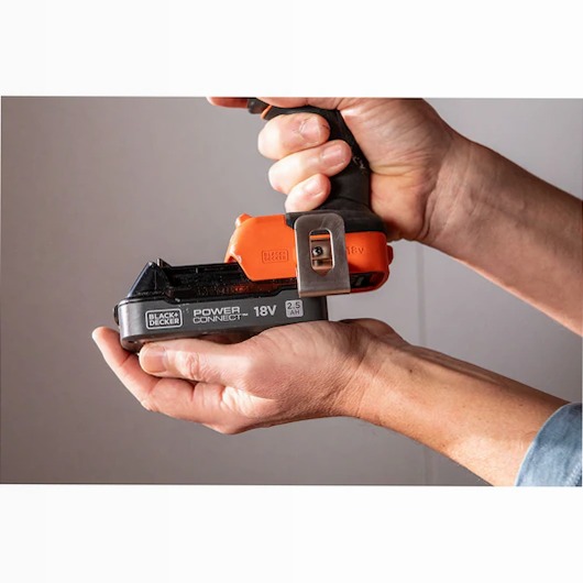 Trapano avvitatore a percussione 18V Brushless