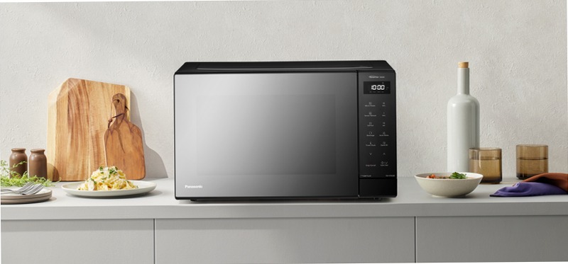 Forno microonde Solo spazioso con tecnologia Inverter da 32 litri - 20 programmi automatici, 1000 W Nero