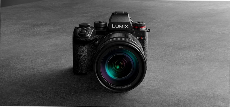 Panasonic Lumix S Full-Frame Camera Mirrorless 2.199f/